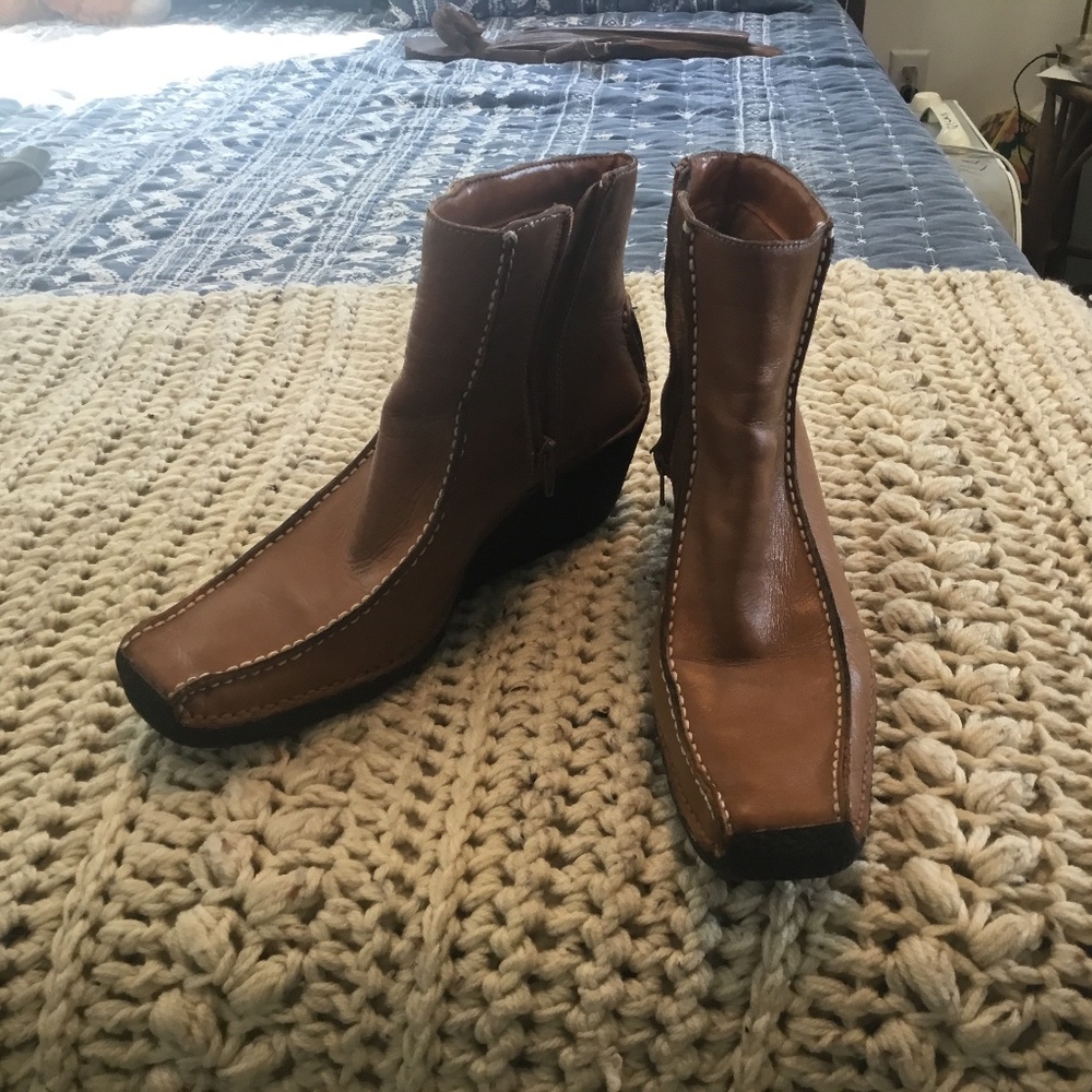 Wanted leather Mod ankle Boots
